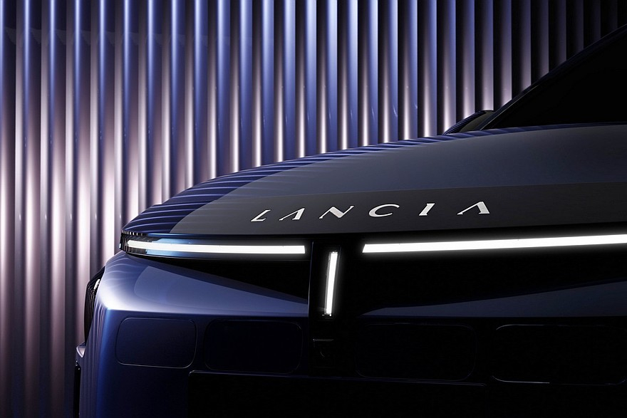 Новата Lancia Ypsilon ще е радикално трансформирана Официални СНИМКИ
