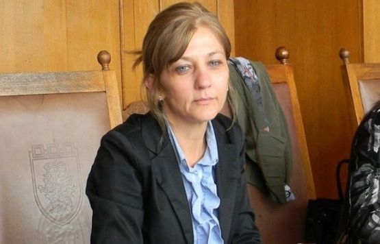 Ето с какви тлъсти пачки се облажиха измамниците покрай бившата социална зам.-министърка