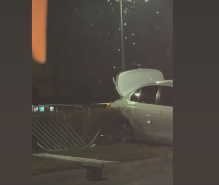 Зрелищна катастрофа в София СНИМКИ