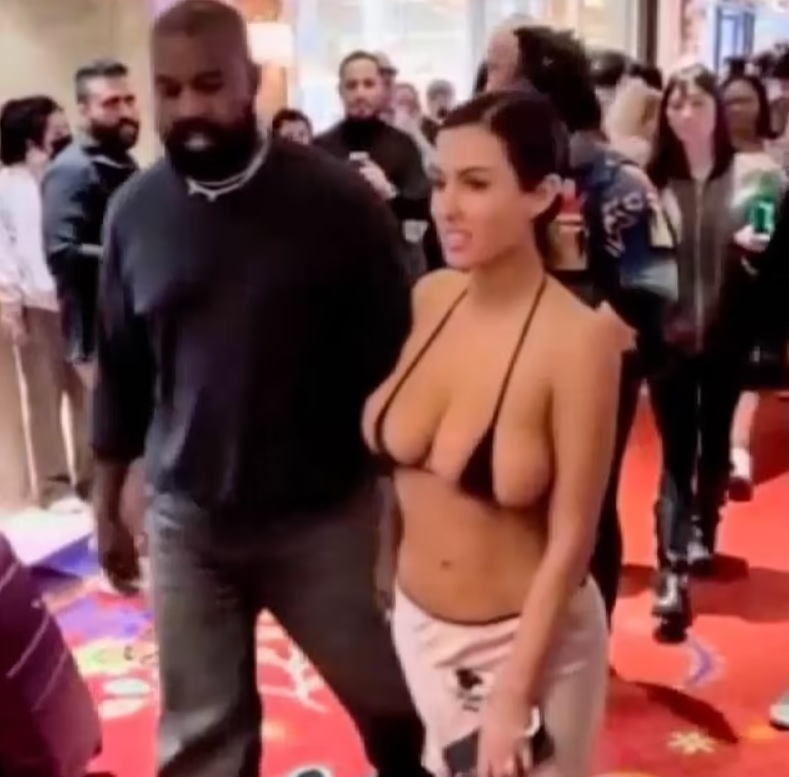 Жената на Кание Уест се разголи безсрамно и показа пищна гръд СНИМКИ 18+
