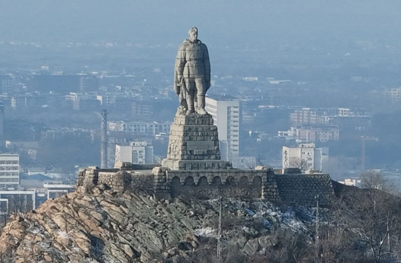 Официално поискаха главата на „Альоша“ в Пловдив, до дни решават съдбата на паметника