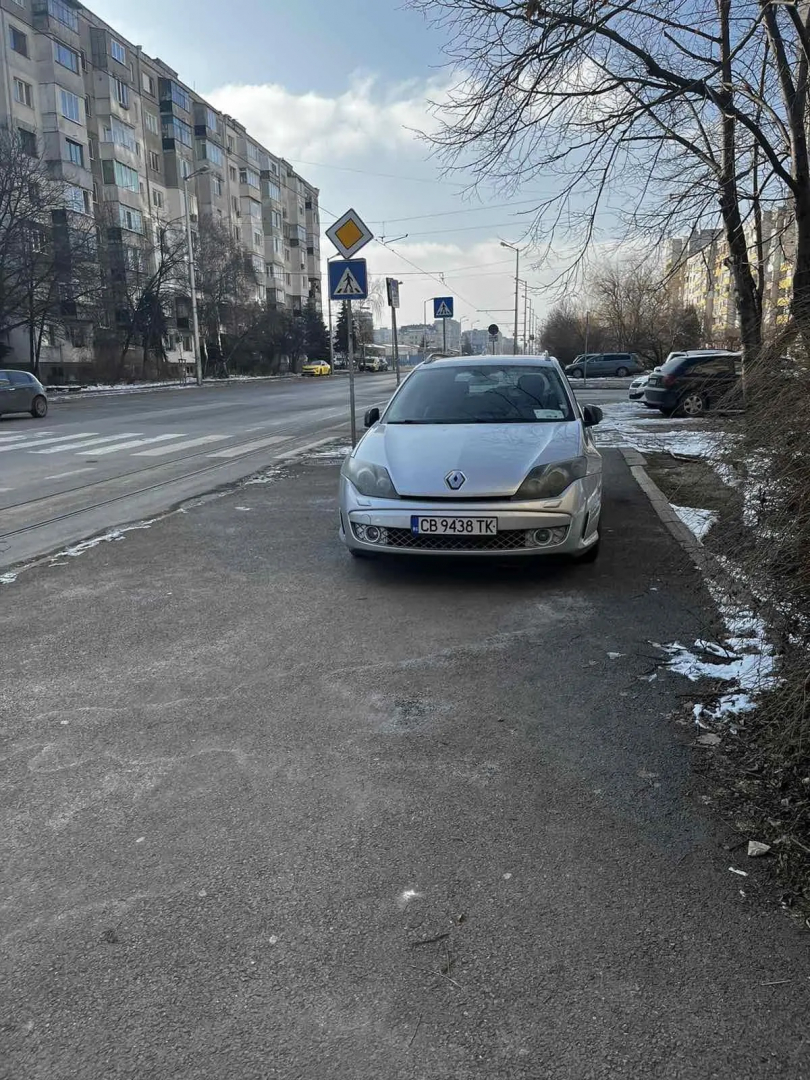 „Спасител“ на Борис Бонев изнагля тотално, стана столичен кмет и набързо се уреди СНИМКИ