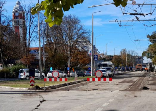 Безумна инженерна мисъл на пъпа на Варна потресе мрежата СНИМКА