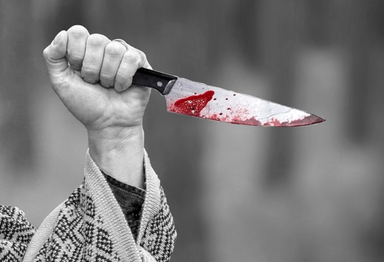 Побесняла силистренка ръга с нож по-младия си любовник, за да го...