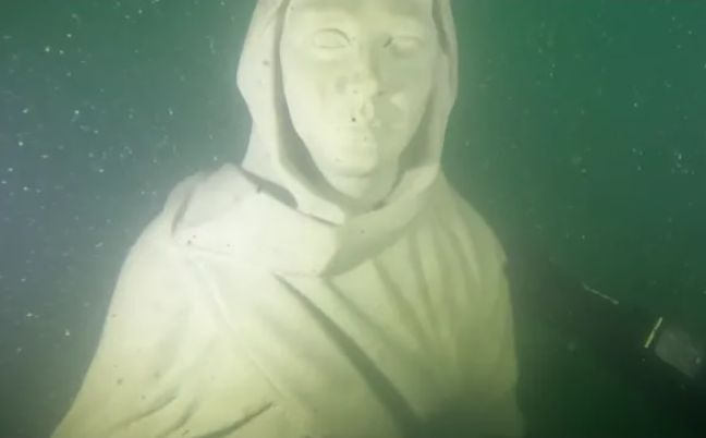 „Бог е и под водата, чувството е невероятно“ - уникална атракция край Бургас ВИДЕО