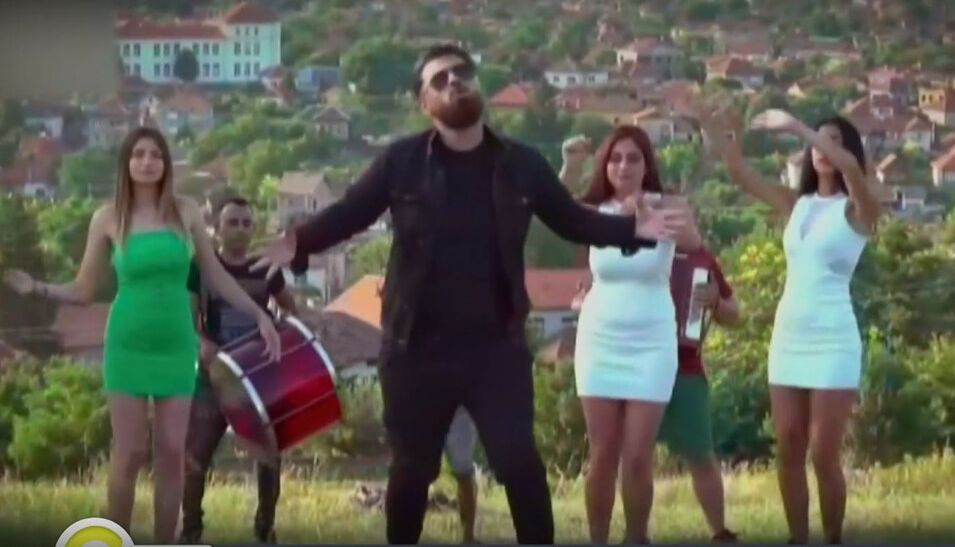 Емил Димитров-син погна Фараона, изгаврил се с баща му 