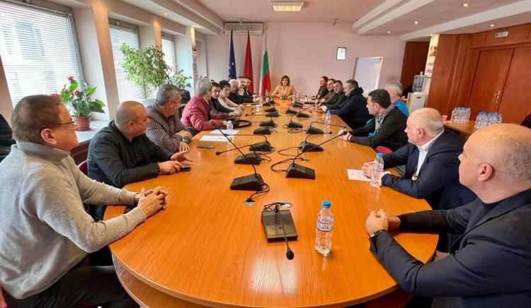 Чакат се големи новини от БСП