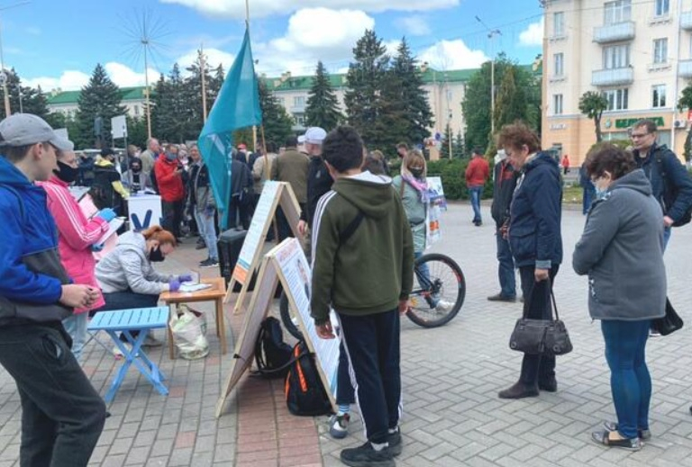 Поляците задържаха порномоделка, работеща за беларуските спецслужби СНИМКИ 18+