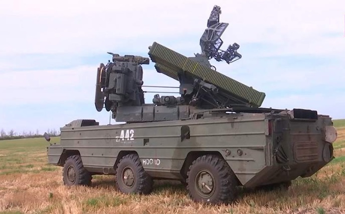 Бойците от ВСУ поразиха руски ЗРК "Оса" с удар от HIMARS ВИДЕО