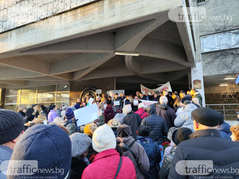 В Пловдив ври и кипи заради "Альоша", намеси се и полиция СНИМКИ