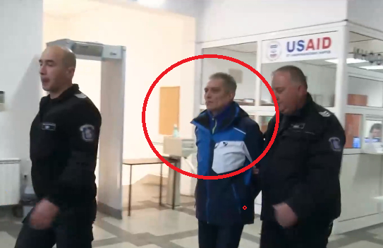 Полицай от Велико Търново, блудства с 14-годишна и още 5 момичета преди година, а днес... ВИДЕО