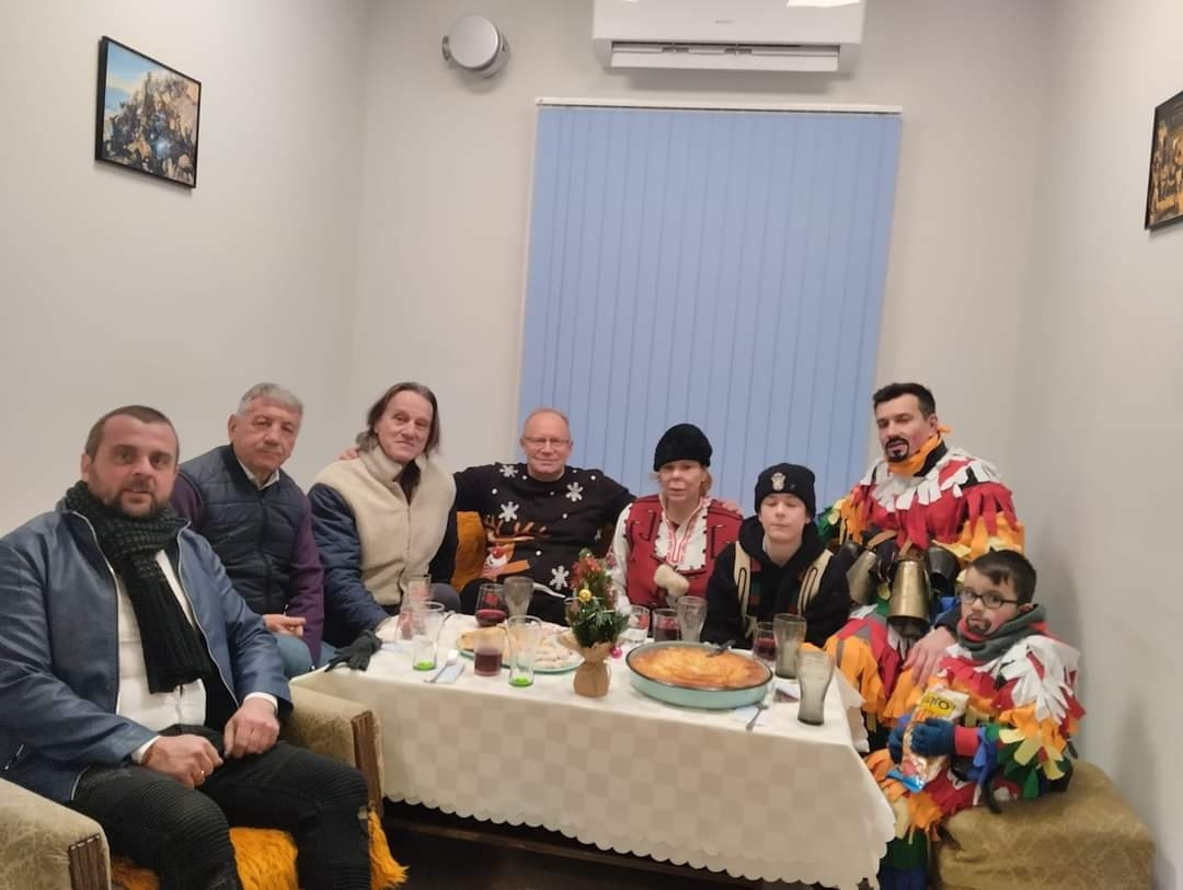 Не сте я виждали така: Княгиня Калина сложи калпак и надяна... СНИМКИ