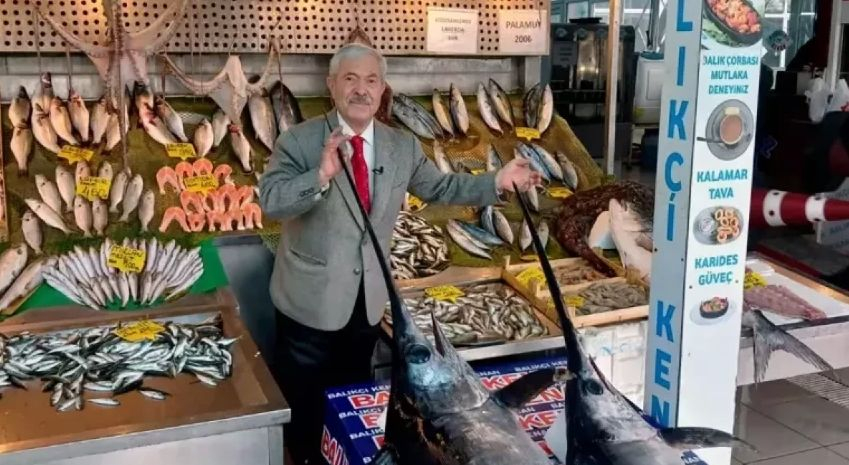 Уникален улов! Извадиха две 2-метрови чудовища от Мраморно море, изложиха ги в музей, а сега...
