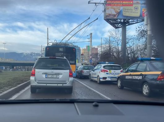 Сигнали до БЛИЦ! В София е като на война, за броени часове... ВИДЕО