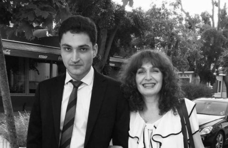 Синът на убитата учителка в Бургас строшил нож, колейки я, с втория унищожил бъбрека й и...