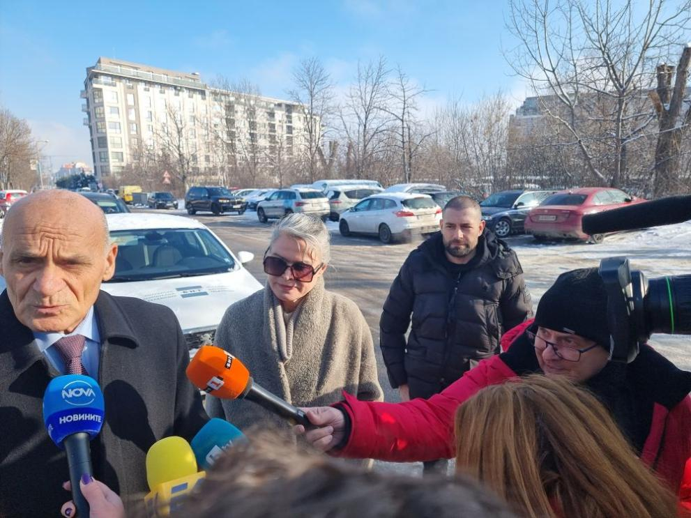 Извънредно: Жената на Божков на разпит в Национална полиция