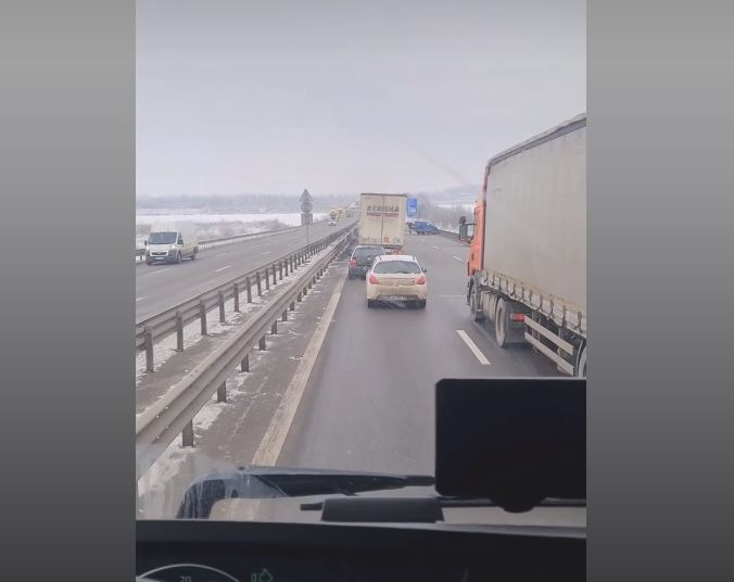 Тапа на Околовръстното на София, ремарке се откачи и... ВИДЕО