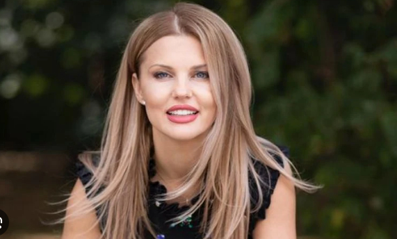 Бояна Шарлопова забегна от студа и пръсна луд сексапил СНИМКА 18+