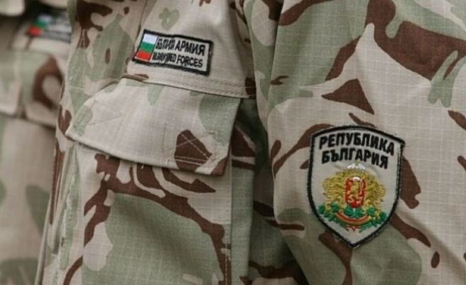 Военен от авиобаза "Крумово" готвел преврат, но вместо на жълтите павета, се озова във...