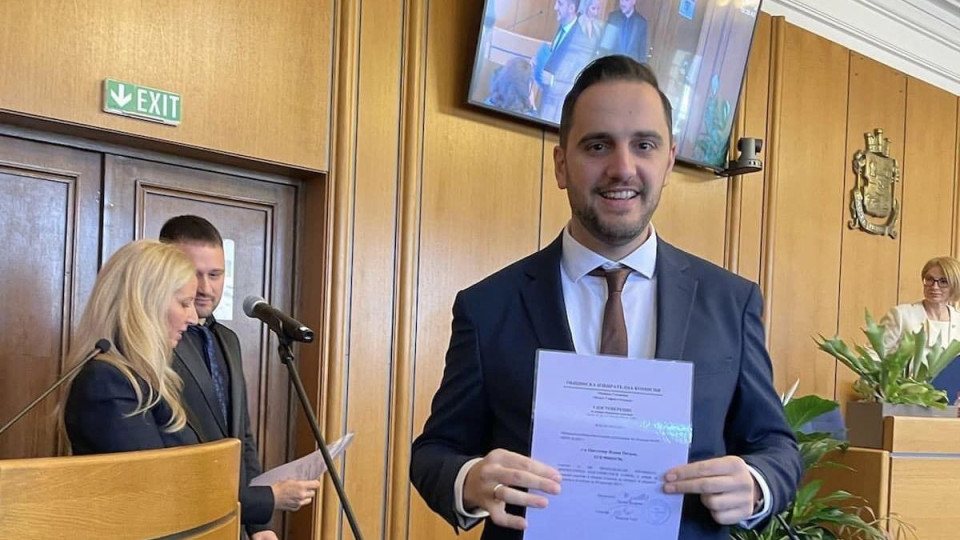 Договорка и тайно гласуване: Това ли е новият шеф на СОС! СНИМКИ