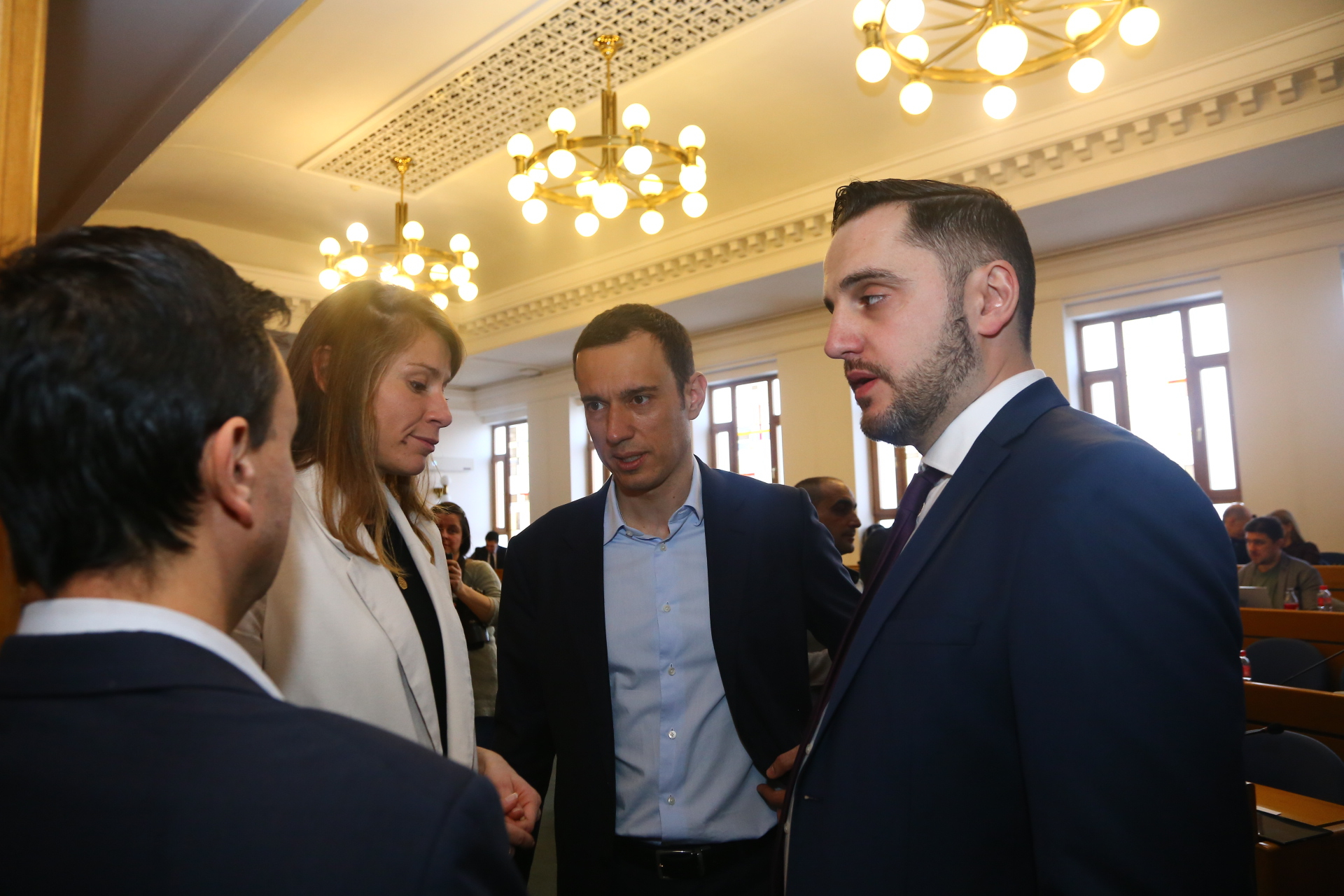Обратното броене започна: Драмата в СОС се заплете СНИМКИ