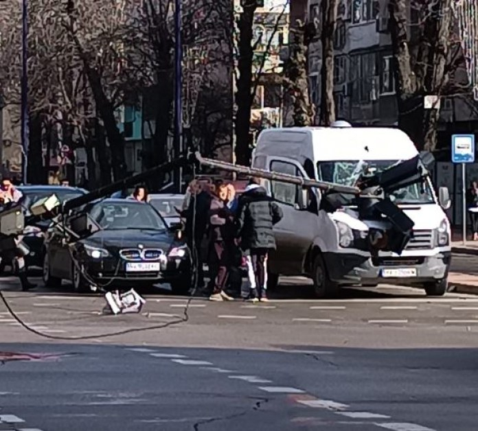 Такъв ужас на кръстовище в Пазарджик не са виждали никога СНИМКИ