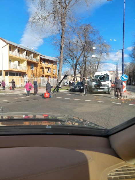 Такъв ужас на кръстовище в Пазарджик не са виждали никога СНИМКИ