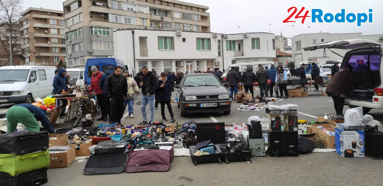 Калабалък на кърджалийския битак винаги има, а всички се избиват да купуват това! СНИМКИ
