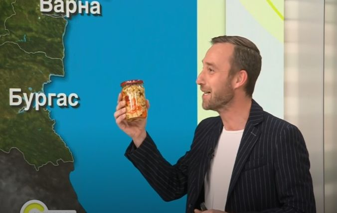 Ники Василковски с изкушаваща оферта към Цекова, водещата не устоя СНИМКИ