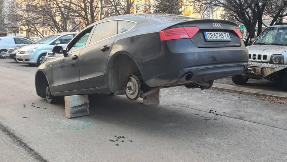 Нови разкрития за безумието с кола на трупчета в "Младост" в София, собственикът призна, че...