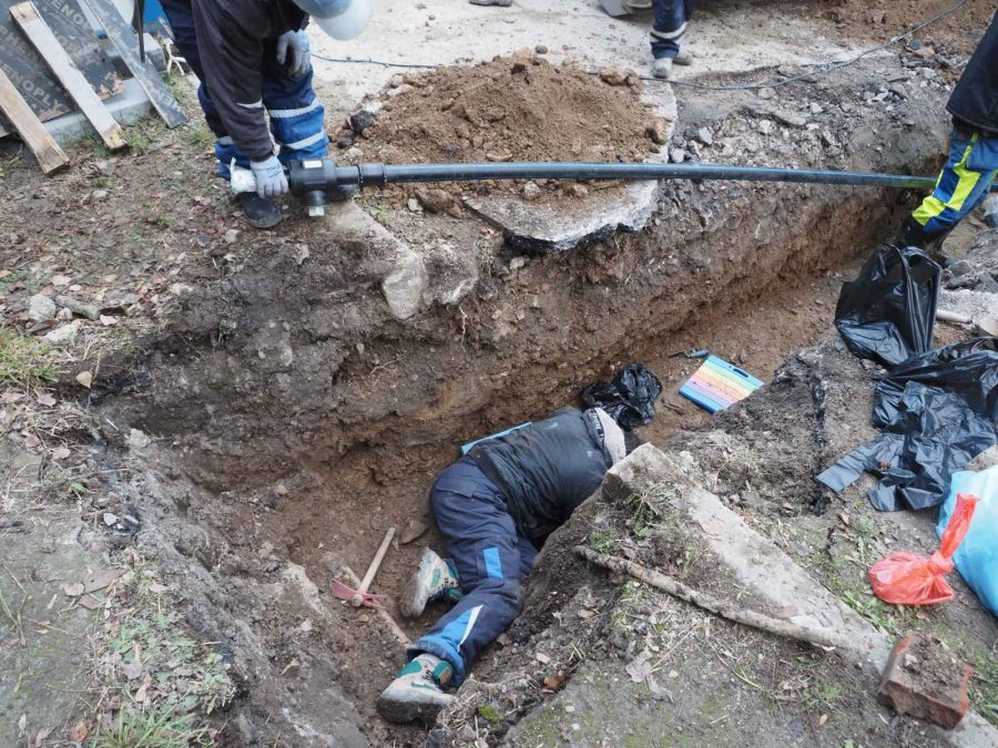 ВиК работници се натъкнаха на уникална находка от XIII в. в Старо Търново СНИМКИ 