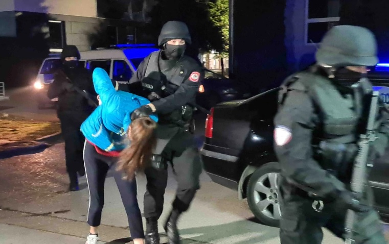 Баща на 4 деца бе убит от съпругата си и младия й любовник в Сърбия ВИДЕО