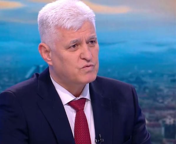 Съветник на Радев издаде офертата от сглобката СНИМКИ