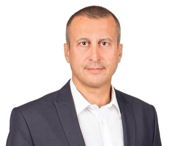 Кметът на най-големия район във Варна гърми заради участие във фирма
