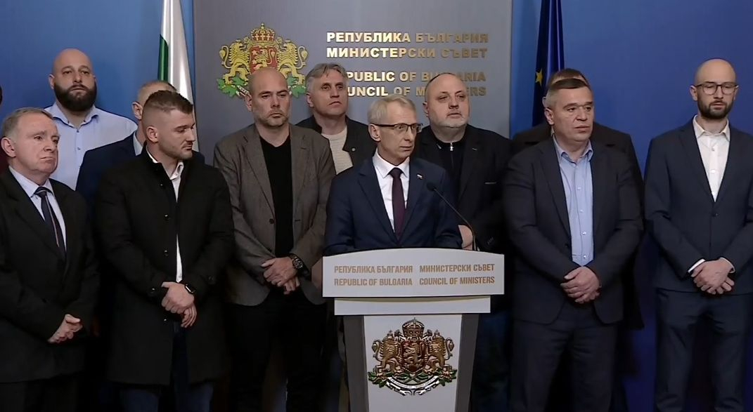 Денков с голяма новина за губещите зърнопроизводители ВИДЕО