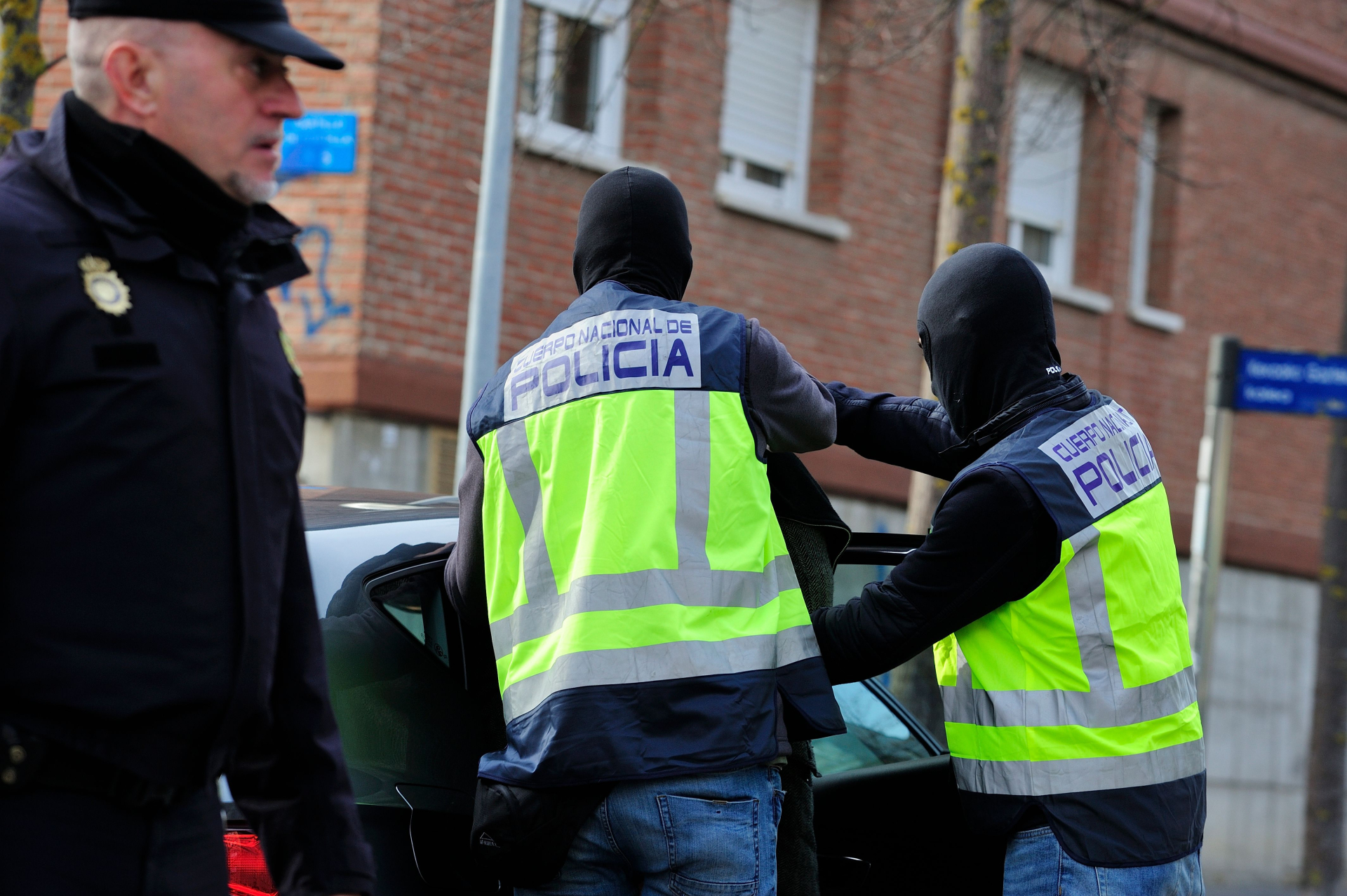 Мощна акция срещу автобандити у нас и в Испания! Закопчаха 4 българи 