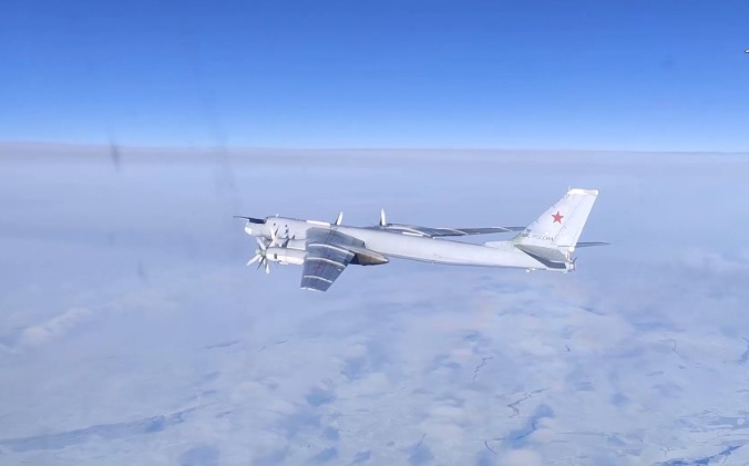 Северноамериканското командване засече руски самолети близо до САЩ