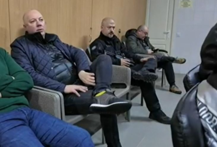 Смъртна опасност надвисна над Росен Желязков, в бомбоубежище е, от НСО спешно... СНИМКИ