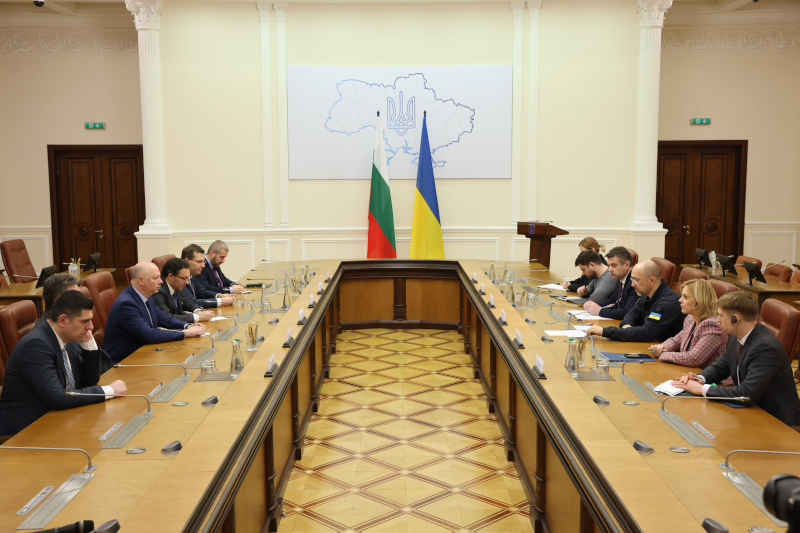 Желязков пред премиера на Украйна: България подкрепя санкциите на ЕС, наложени на Русия
