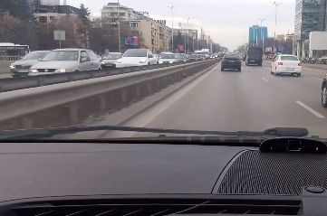 Извънредно: Тежка катастрофа с автобус затапи столичното "Цариградско шосе" СНИМКИ 