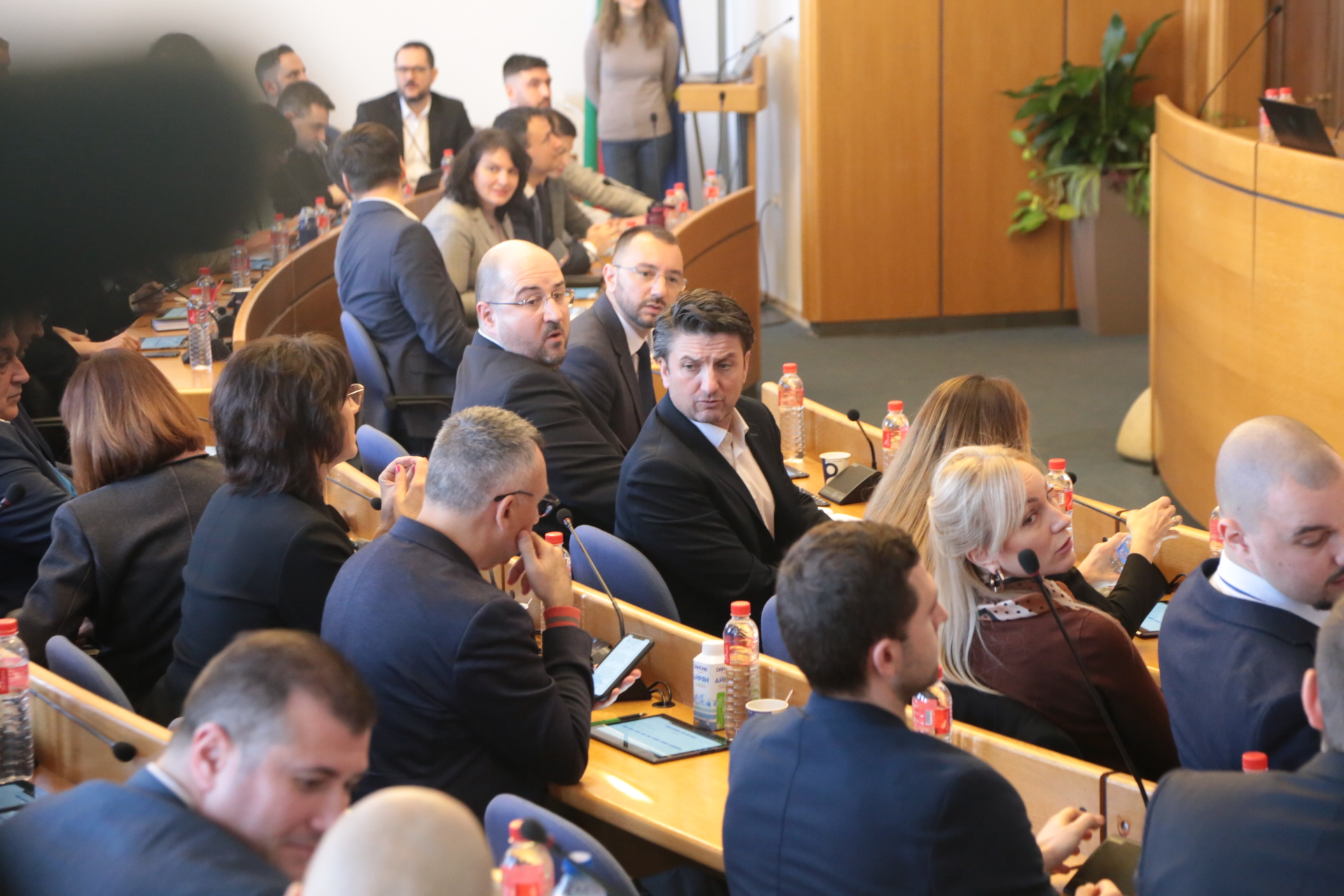 Общинските съветници от ГЕРБ започват да подреждат хаоса