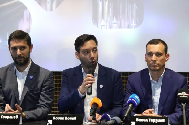 Ключова фигура от екипа на Терзиев му заби нож в гърба!