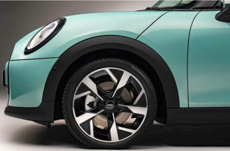 Представиха новия Mini Cooper, който се предлага вече и с бензинов двигател СНИМКИ
