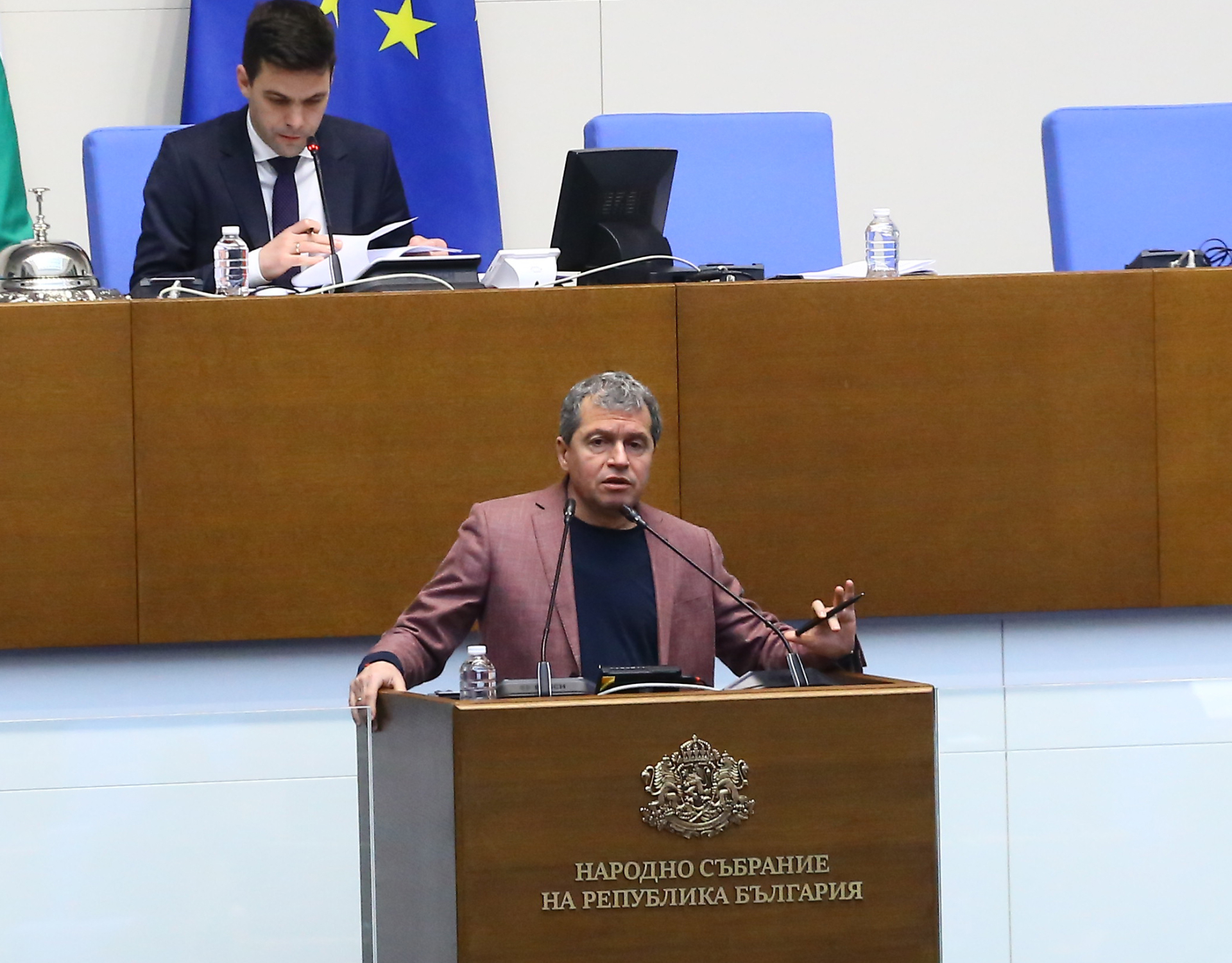 Тошко Йорданов: Асен Василев изсмука парите, той е измамник 
