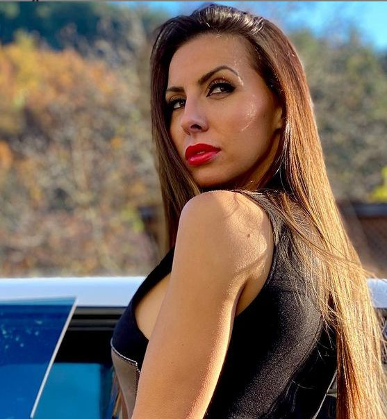 Порно актрисата Диана Габровска се пусна гола в мрежата и призна... СНИМКИ 18+