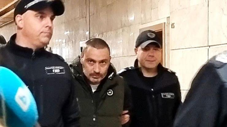 Тежък удар за изверга, готвил се да подпали приятелката си и детето им ВИДЕО