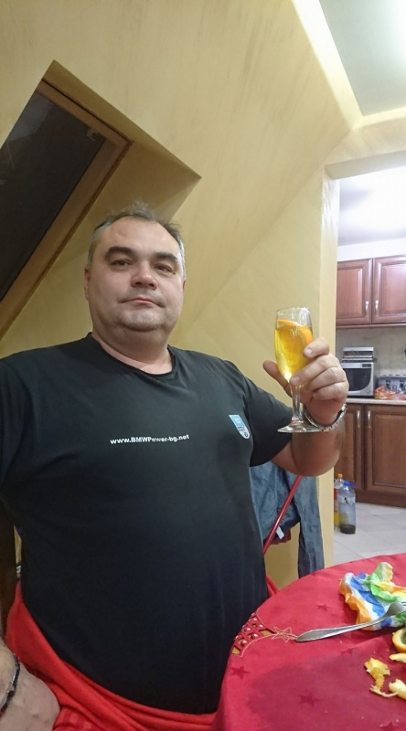 Показаха полицая, който уби на място жена в Монтана СНИМКИ