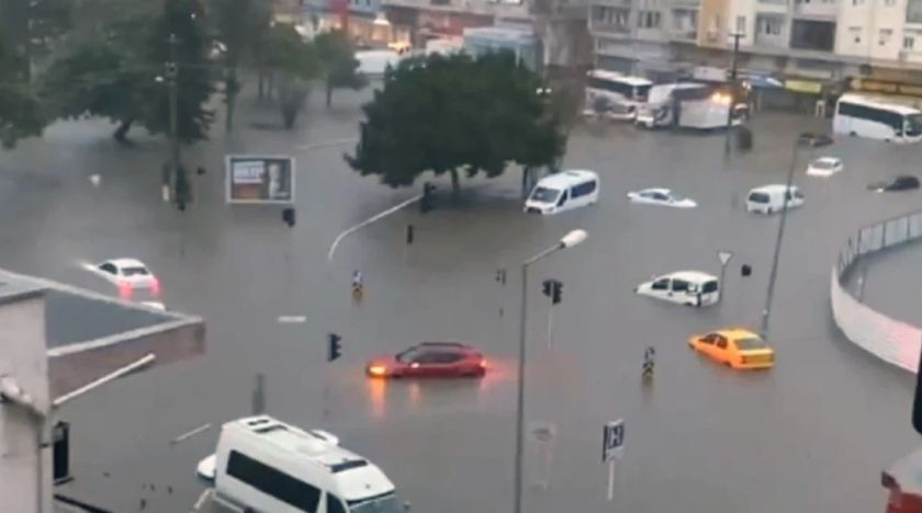 Апокалипсис удари прочути турски курорти, любими на хиляди българи ВИДЕО