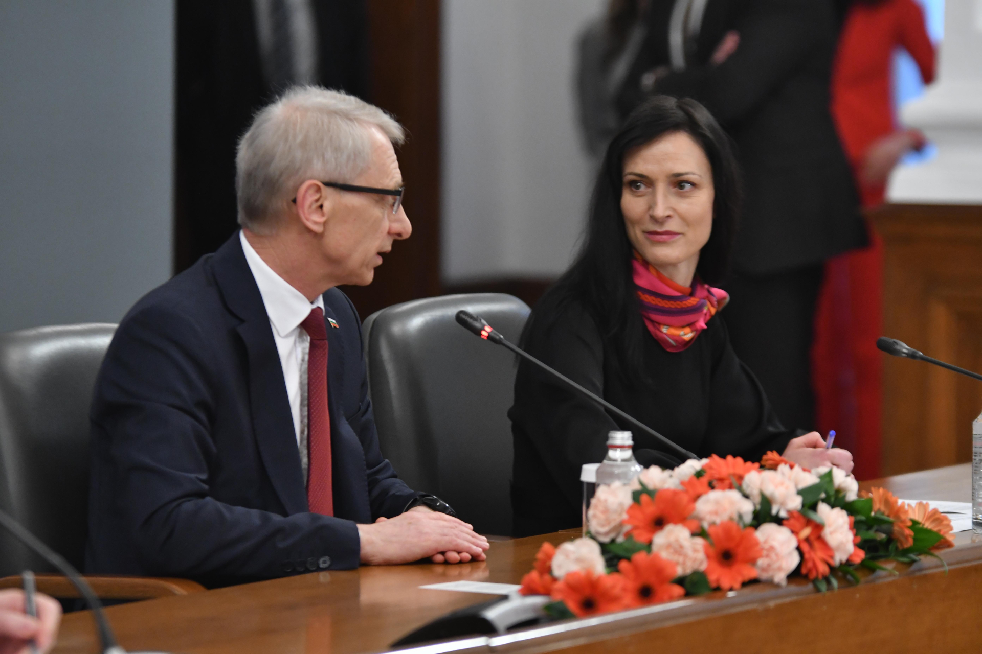 Денков и Габриел с важна договорка, всичко се решава скоро!
