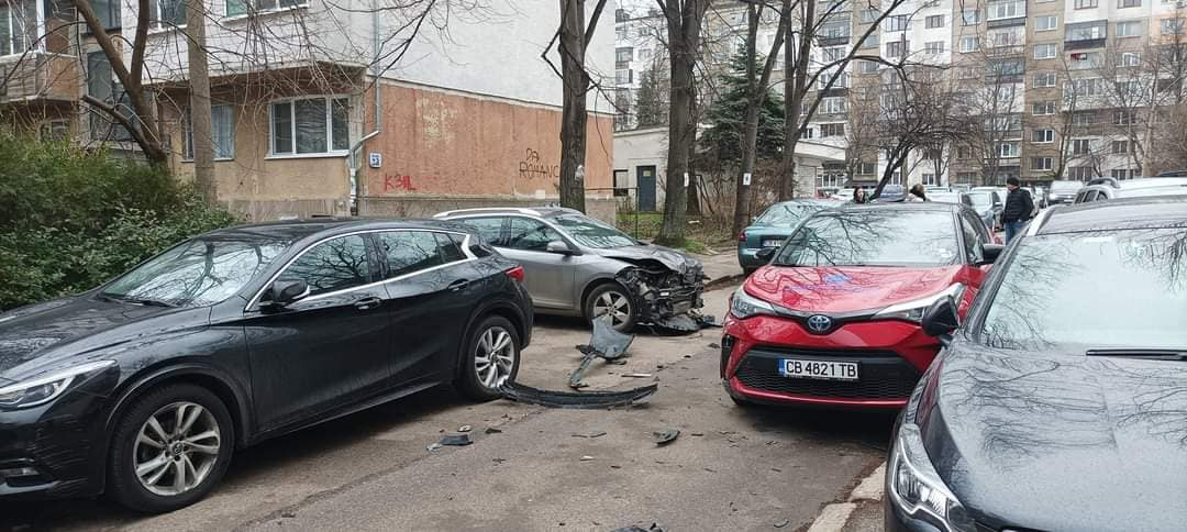 Голяма беля на малка уличка в София! Бягайте от там СНИМКИ